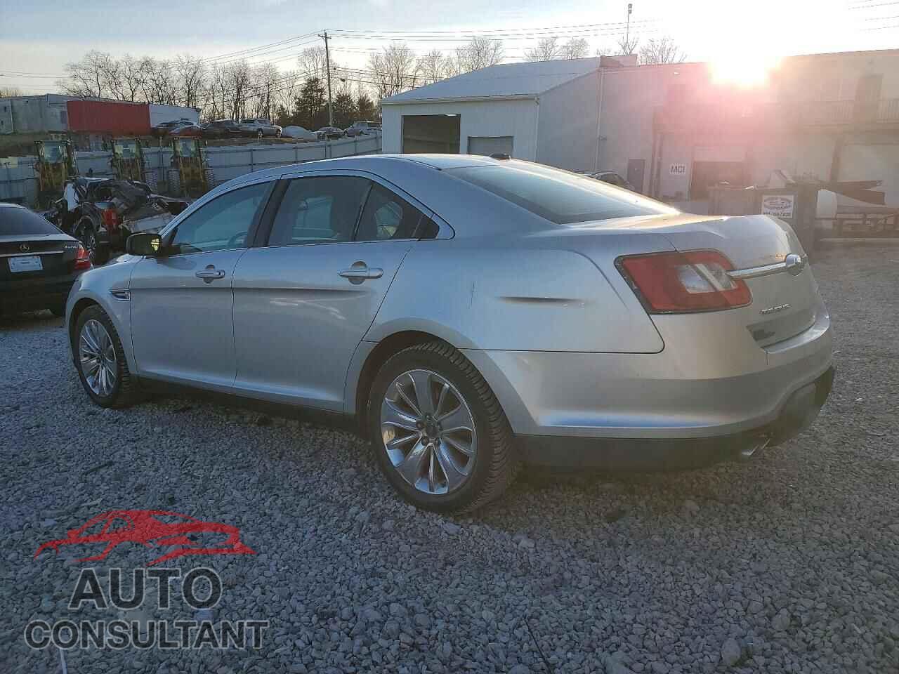 FORD TAURUS 2011 - 1FAHP2FW8BG183198