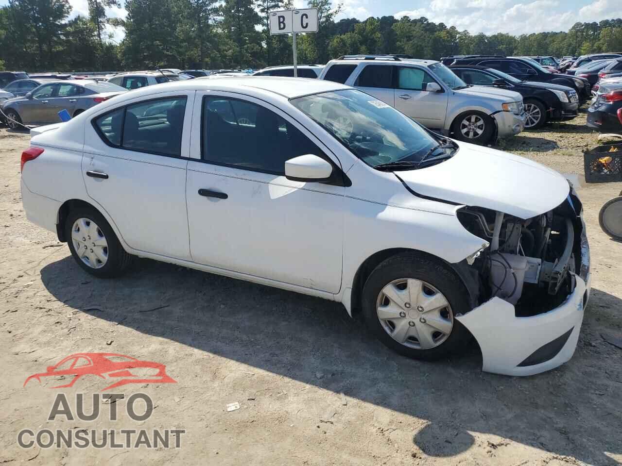 NISSAN VERSA 2017 - 3N1CN7AP4HL893424