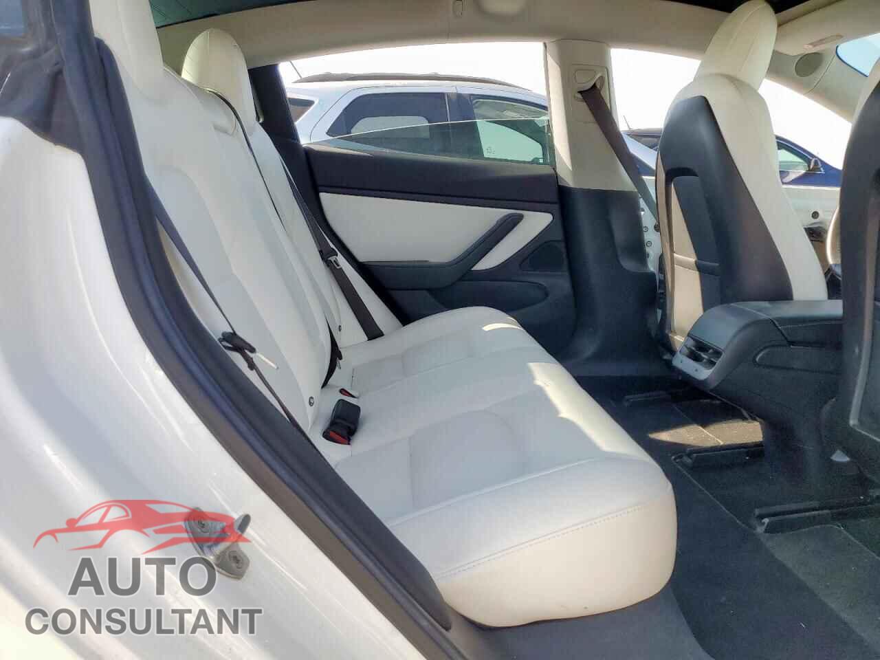 TESLA MODEL 3 2018 - 5YJ3E1EB8JF099961