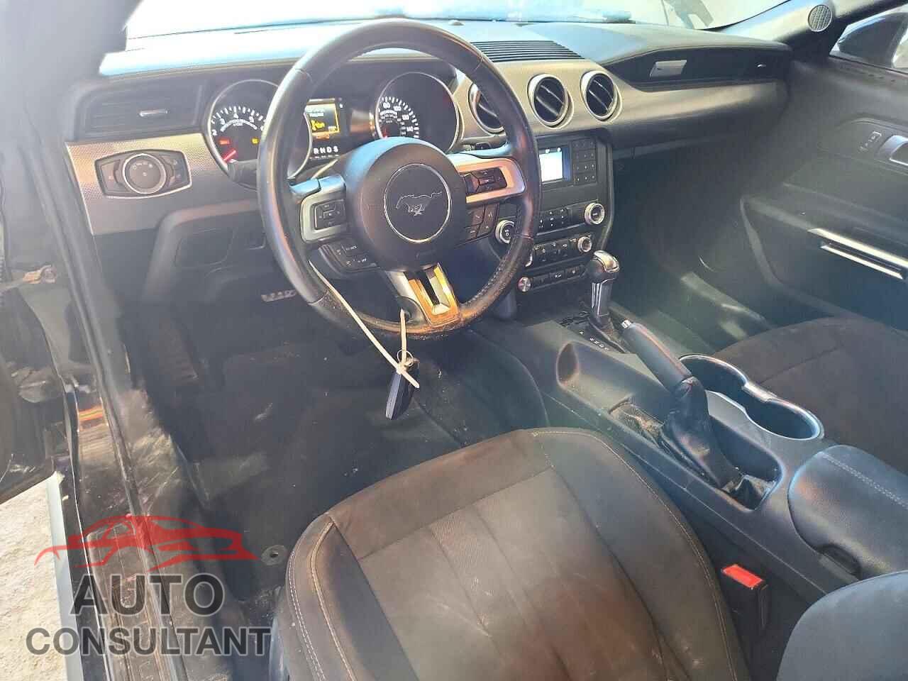 FORD MUSTANG 2019 - 1FA6P8CF9K5195760