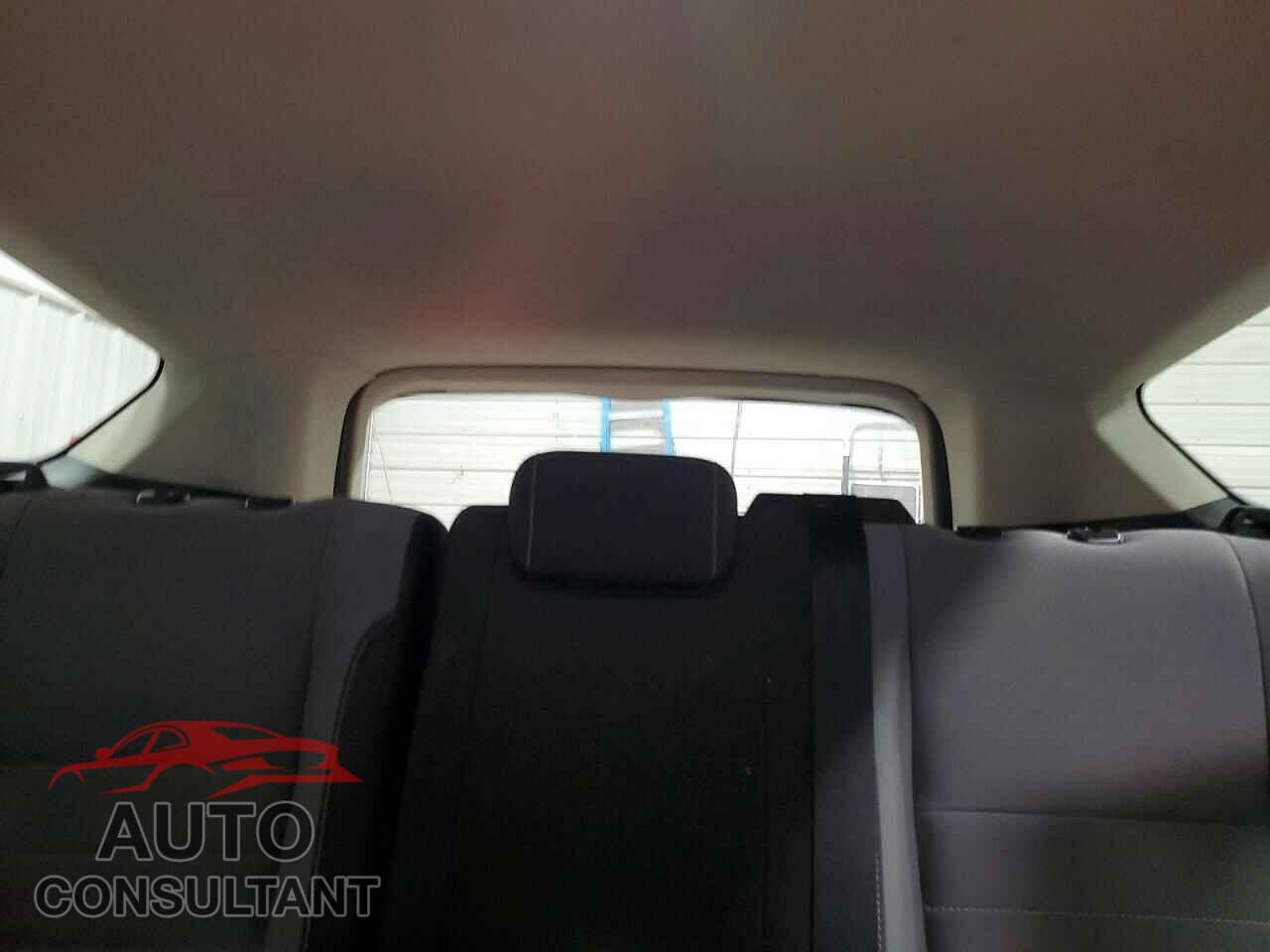 FORD ESCAPE 2017 - 1FMCU0F75HUD50035