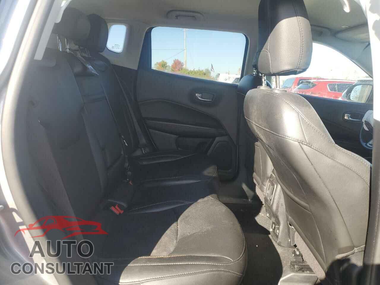 JEEP COMPASS 2019 - 3C4NJDBB7KT849802