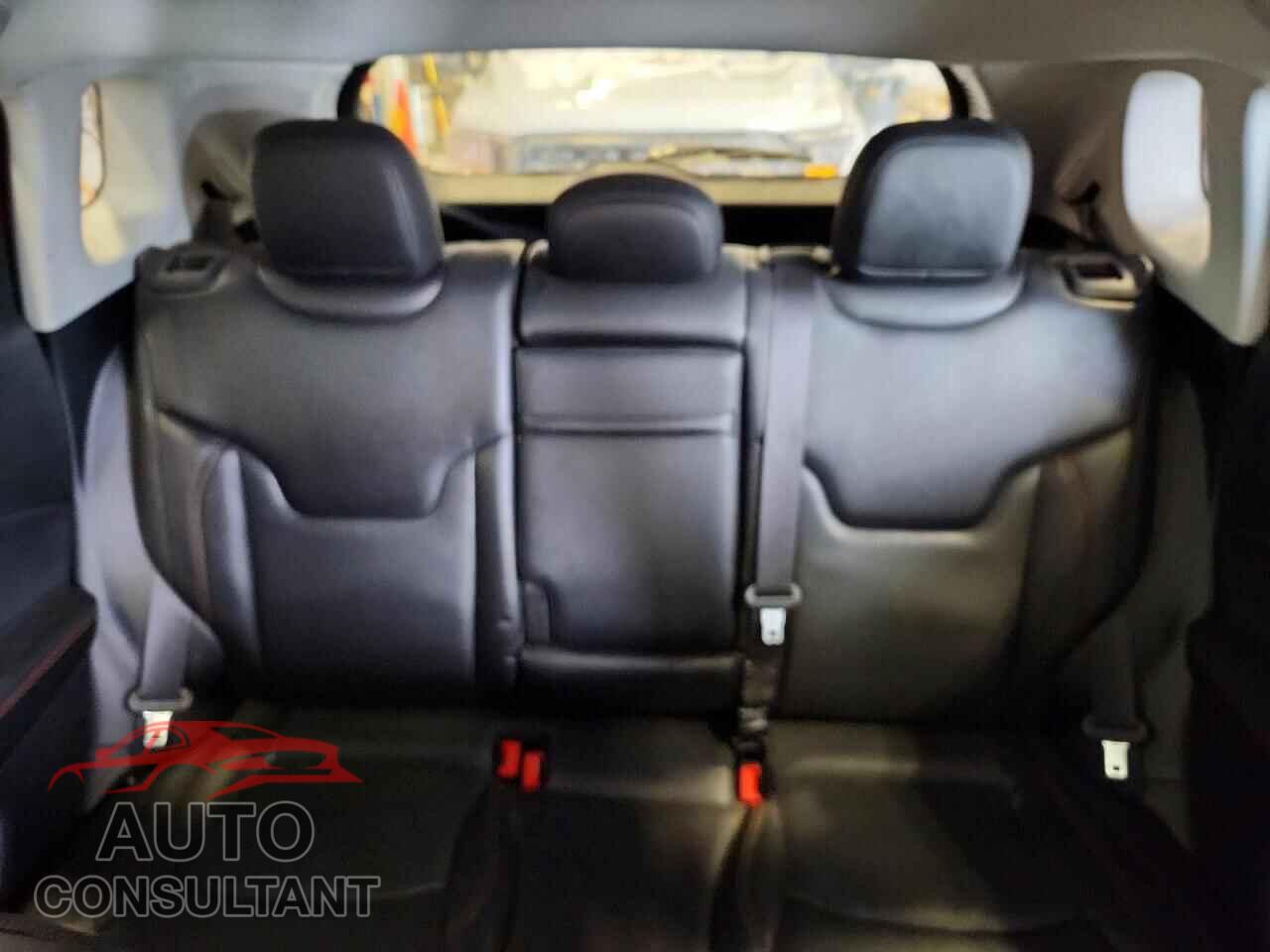 JEEP COMPASS 2018 - 3C4NJDCB7JT356800