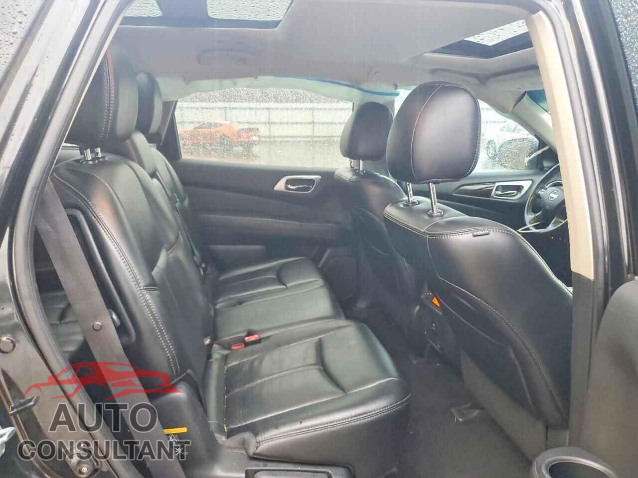 NISSAN PATHFINDER 2015 - 5N1AR2MN0FC671196
