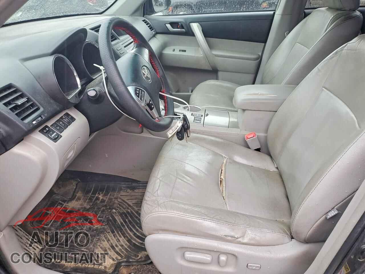 TOYOTA HIGHLANDER 2012 - 5TDBK3EH7CS153348