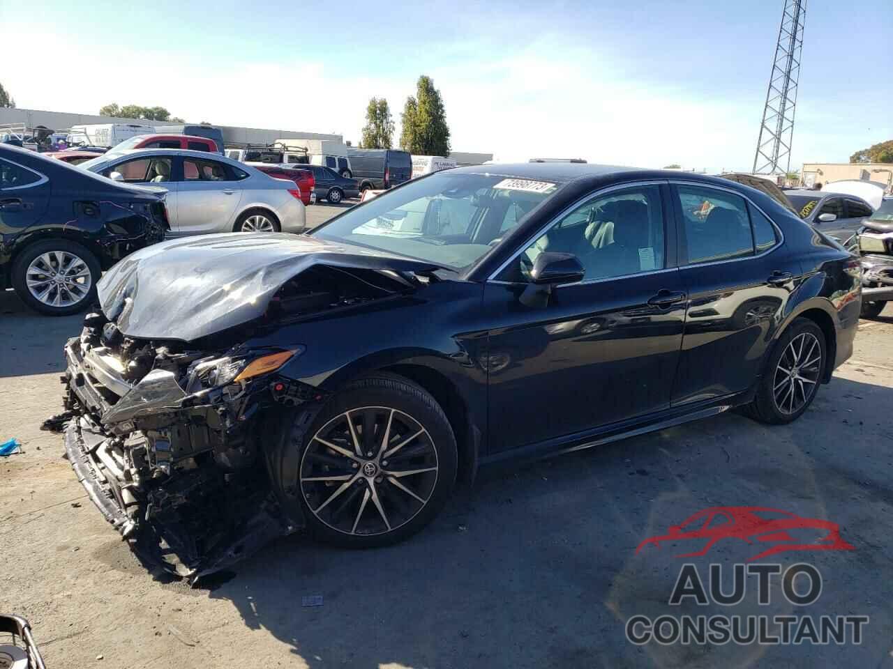 TOYOTA CAMRY 2023 - 4T1G11AK2PU754887
