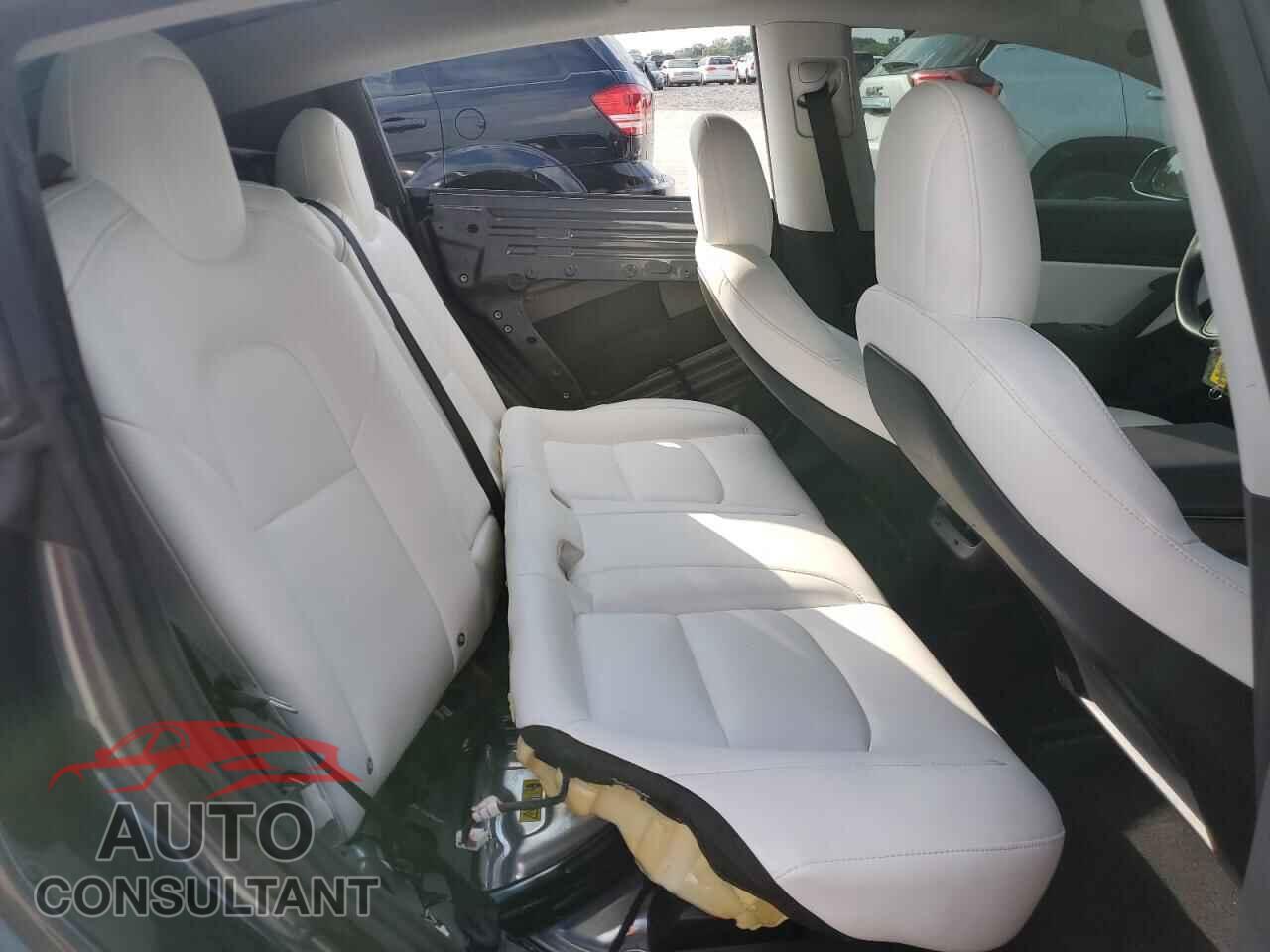 TESLA MODEL 3 2018 - 5YJ3E1EA0JF155589