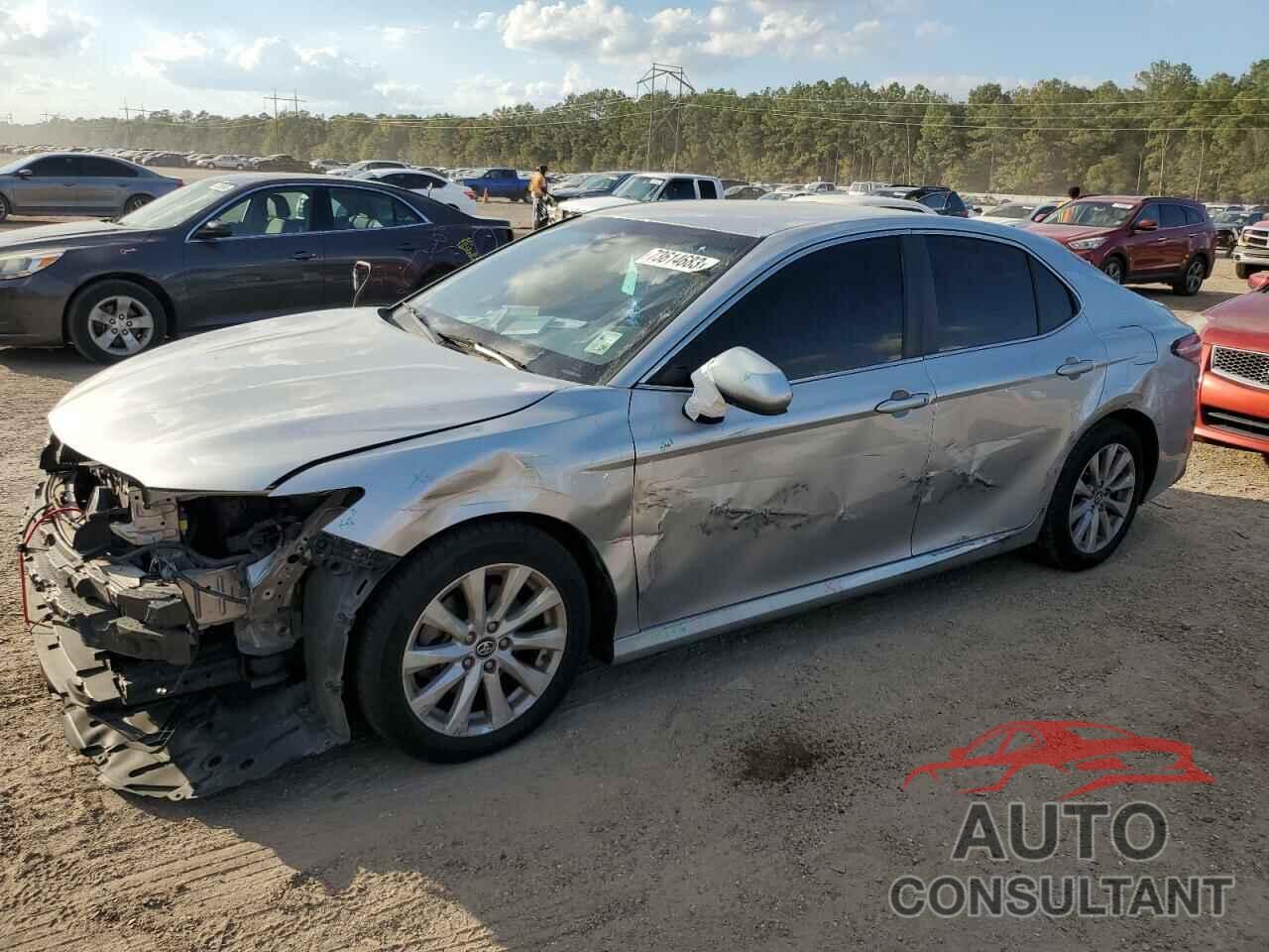 TOYOTA CAMRY 2018 - 4T1B11HK8JU056324