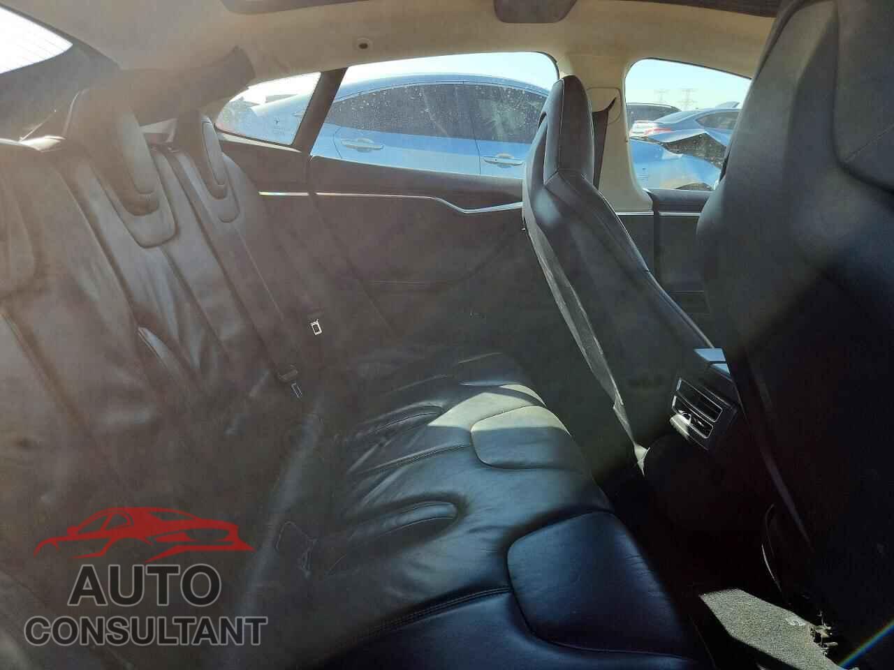 TESLA MODEL S 2013 - 5YJSA1CN3DFP12271