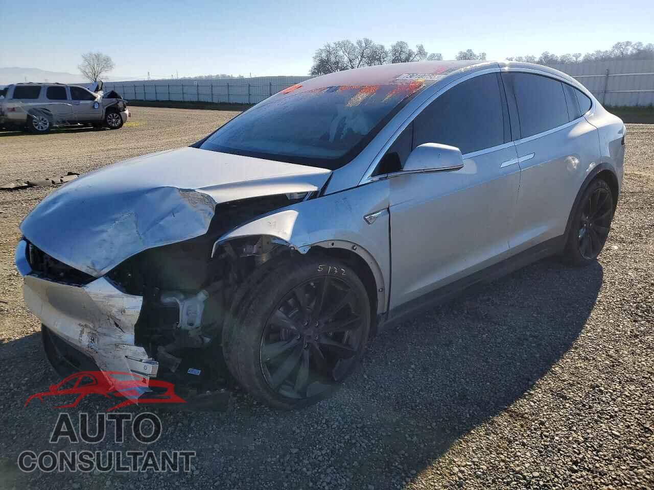 TESLA MODEL X 2016 - 5YJXCAE20GF016670
