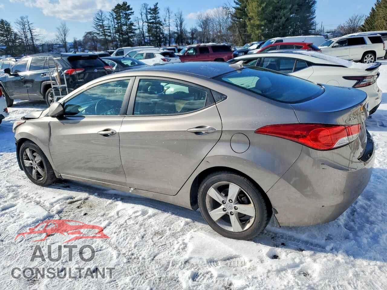 HYUNDAI ELANTRA 2013 - 5NPDH4AE6DH253473