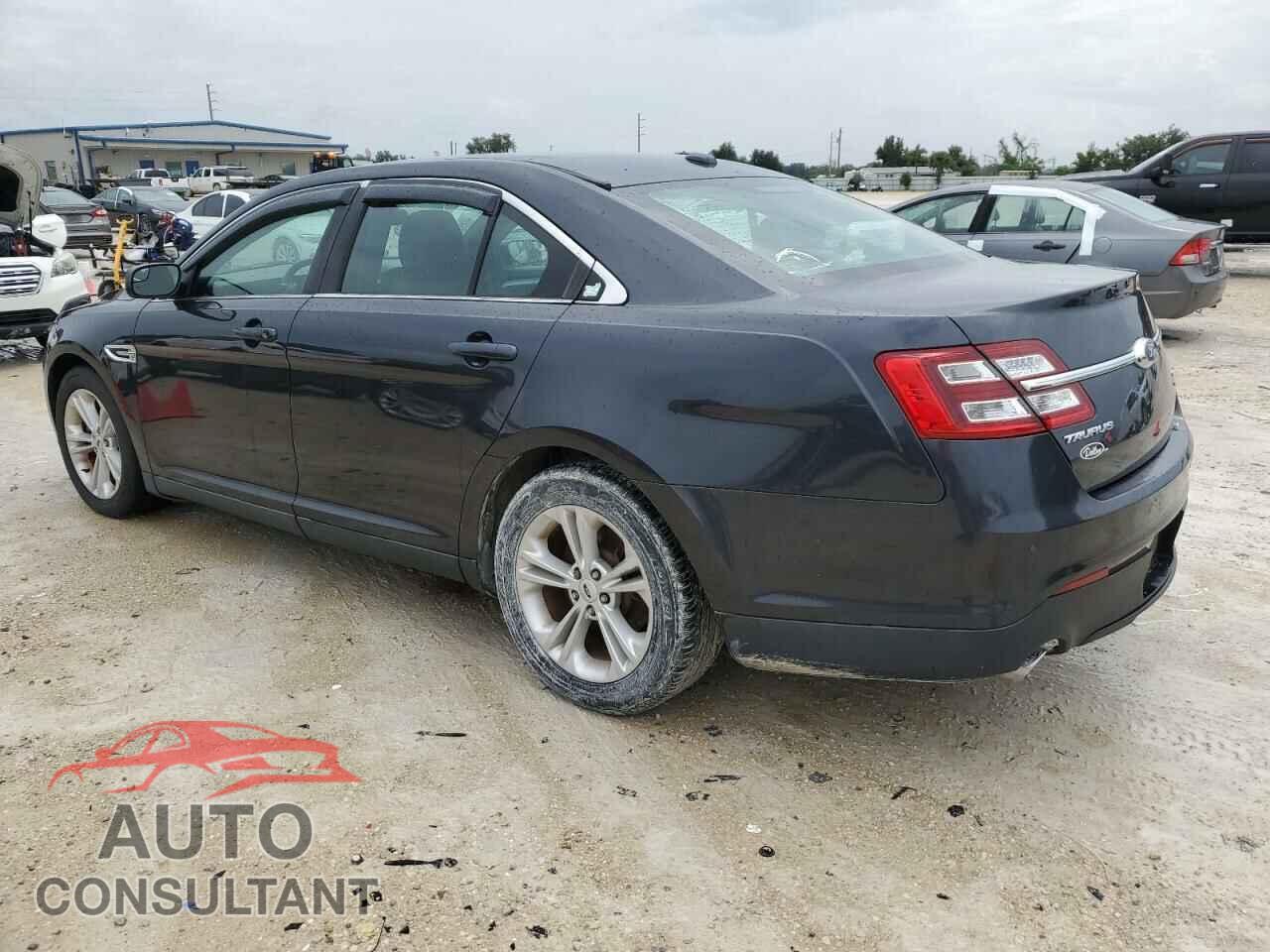 FORD TAURUS 2017 - 1FAHP2E87HG132044