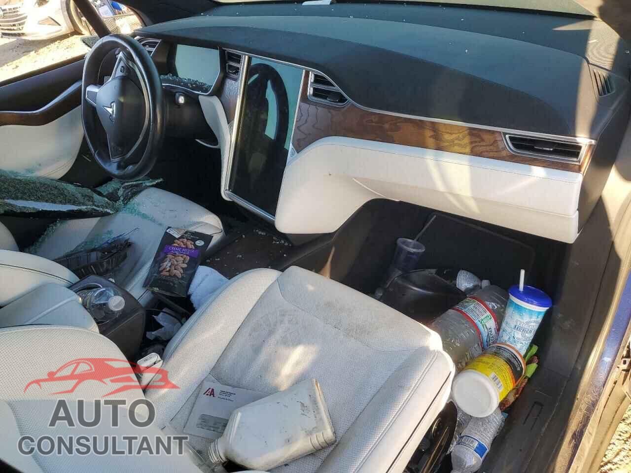 TESLA MODEL X 2016 - 5YJXCAE47GF028302