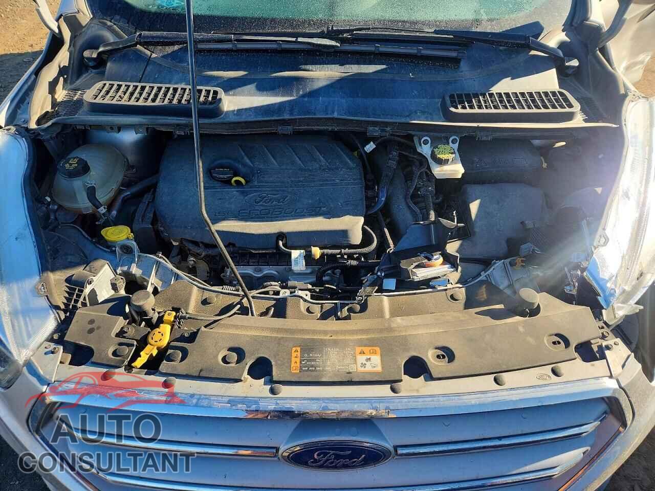 FORD ESCAPE 2018 - 1FMCU9HD5JUC69730