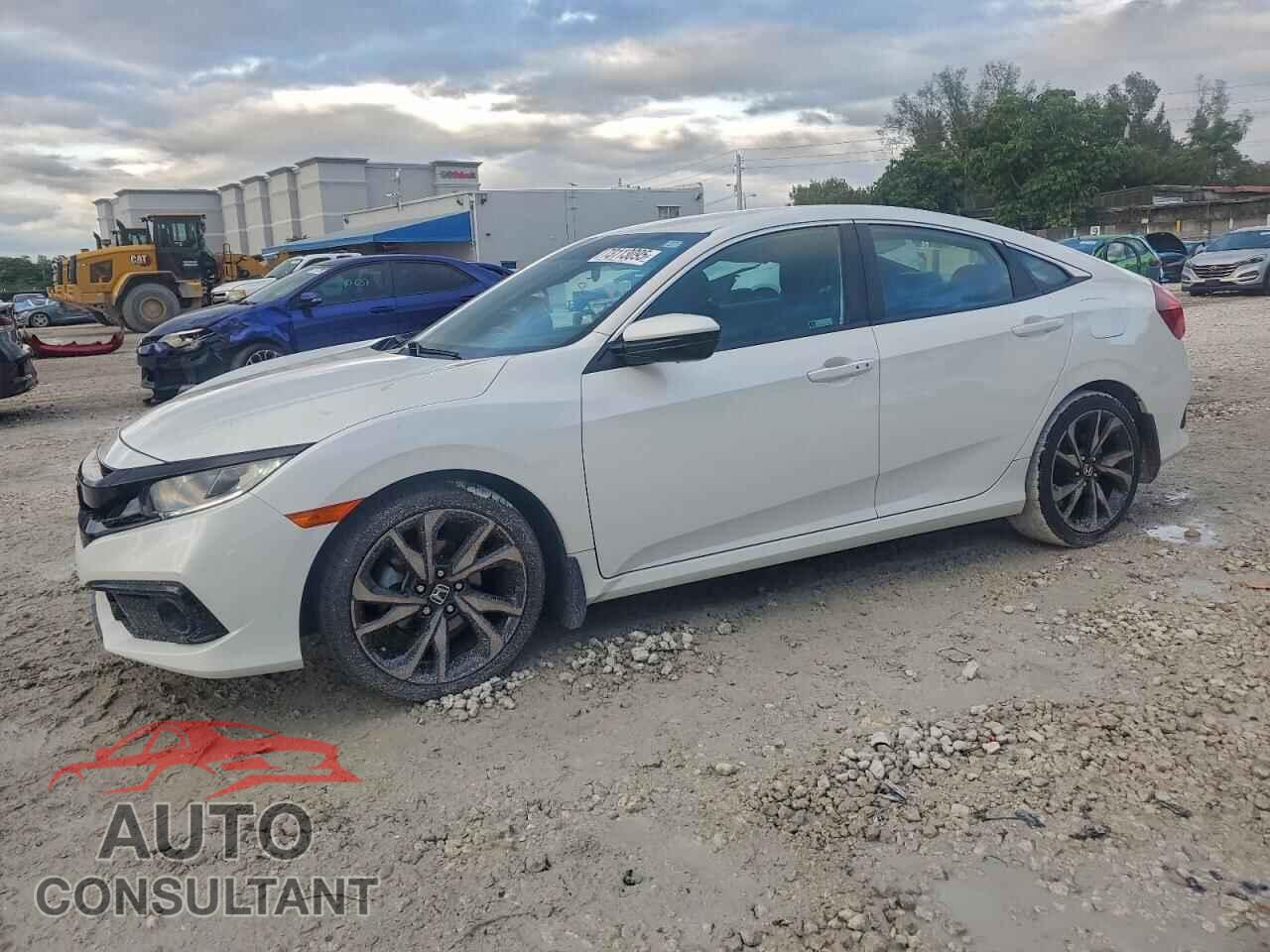 HONDA CIVIC 2019 - 2HGFC2F82KH583004
