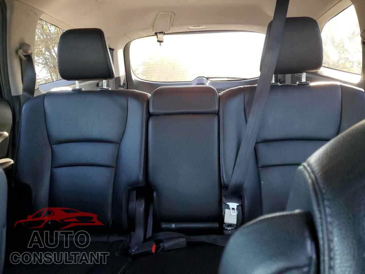 HONDA PILOT 2017 - 5FNYF5H57HB012058