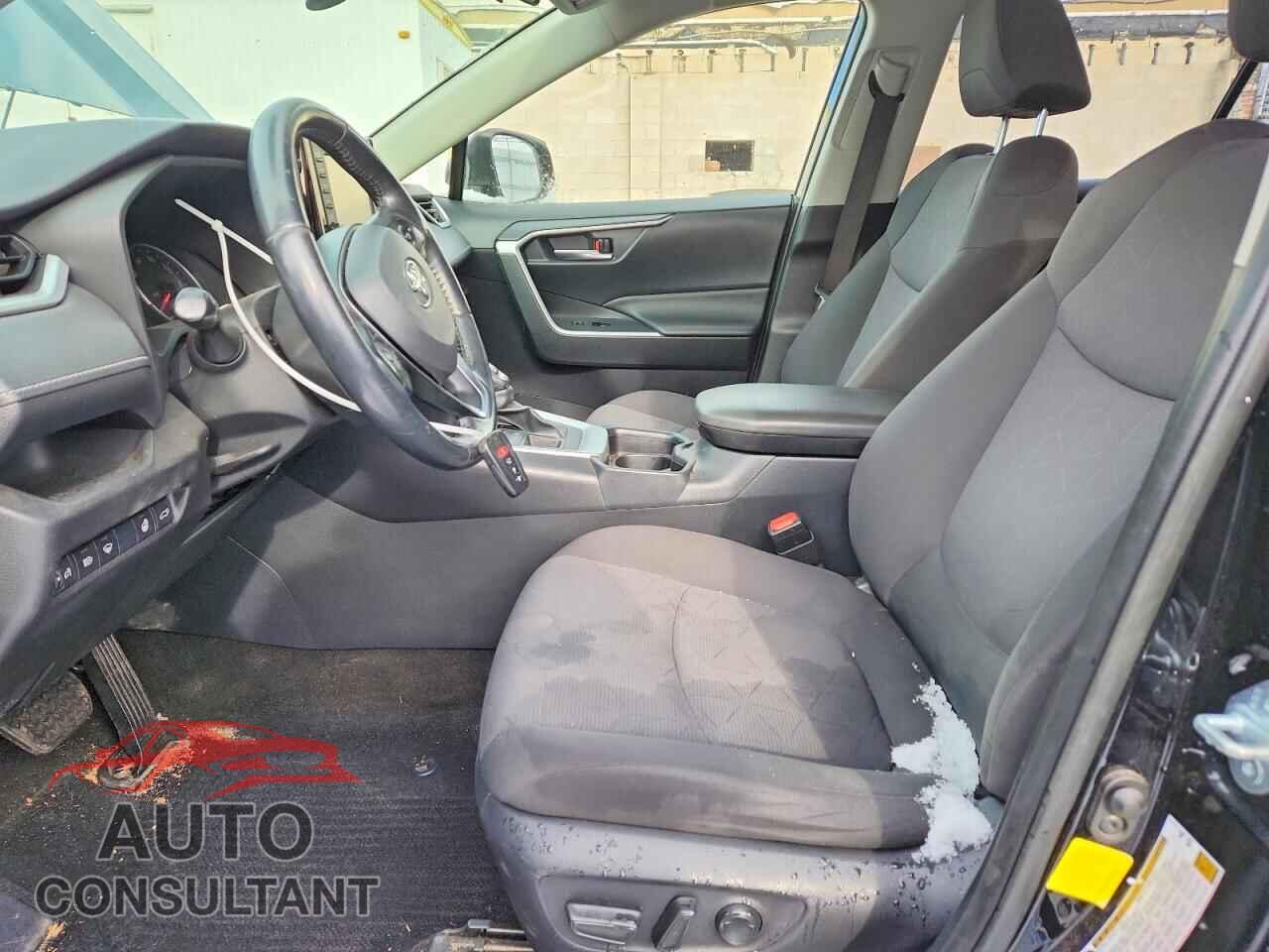 TOYOTA RAV4 2019 - JTMP1RFVXKJ009000