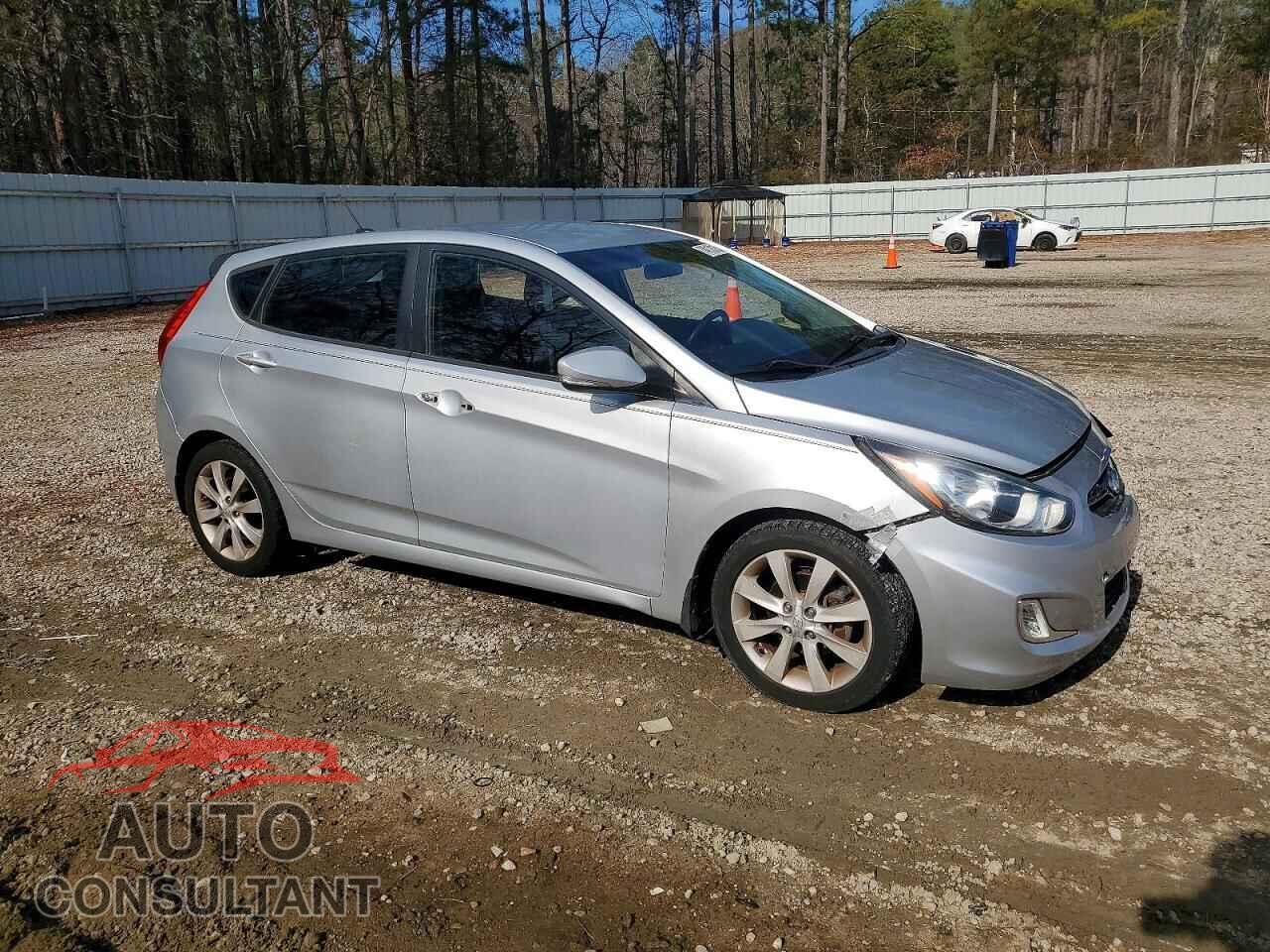 HYUNDAI ACCENT 2013 - KMHCU5AE7DU103841