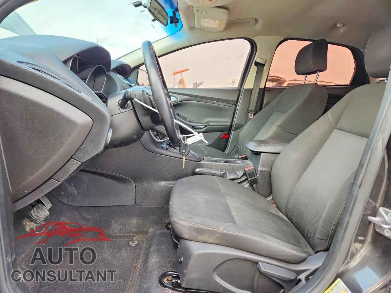 FORD FOCUS 2015 - 1FADP3K20FL254169