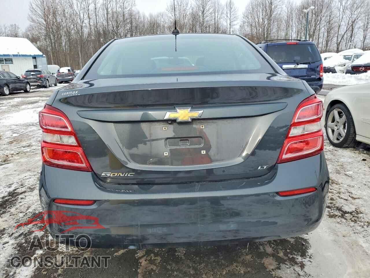 CHEVROLET SONIC 2017 - 1G1JD5SG9H4162013