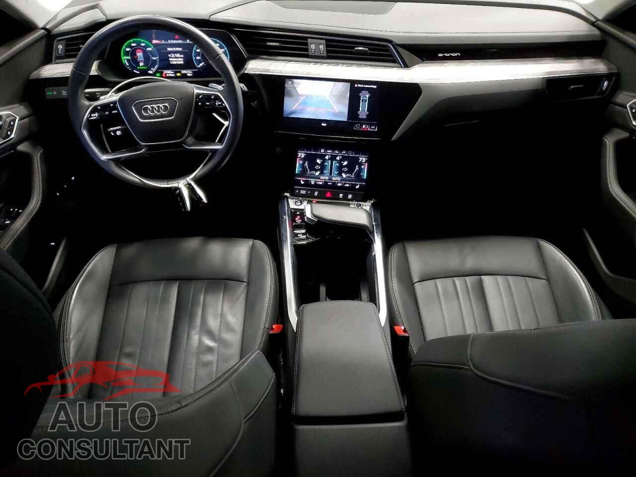 AUDI E-TRON 2021 - WA1AAAGE6MB025420