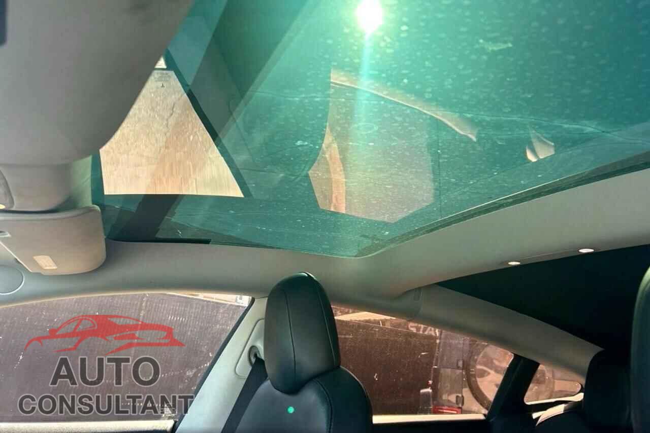 TESLA MODEL 3 2022 - 5YJ3E1EB3NF144830