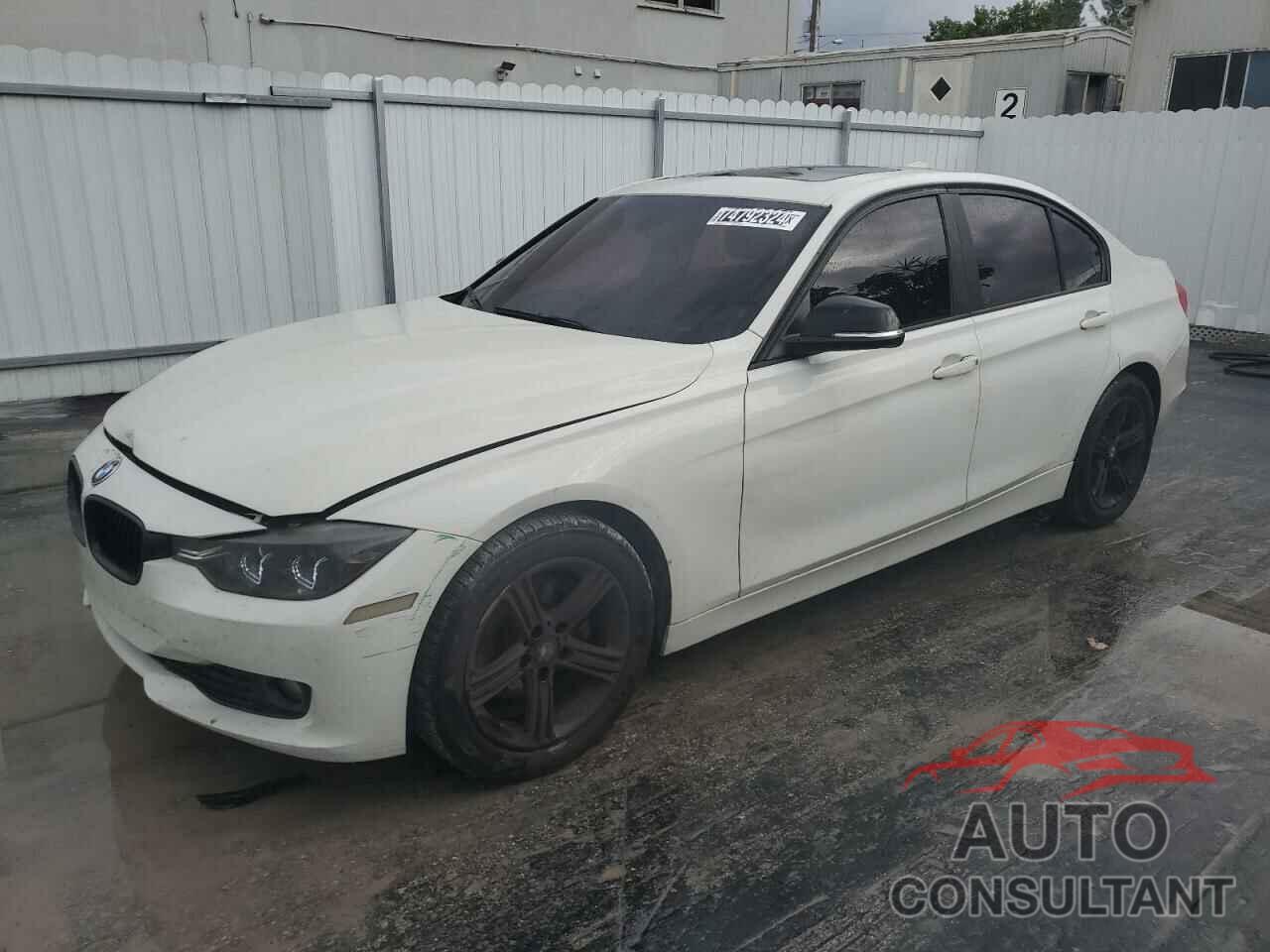 BMW 3 SERIES 2013 - WBA3B1C50DF462045