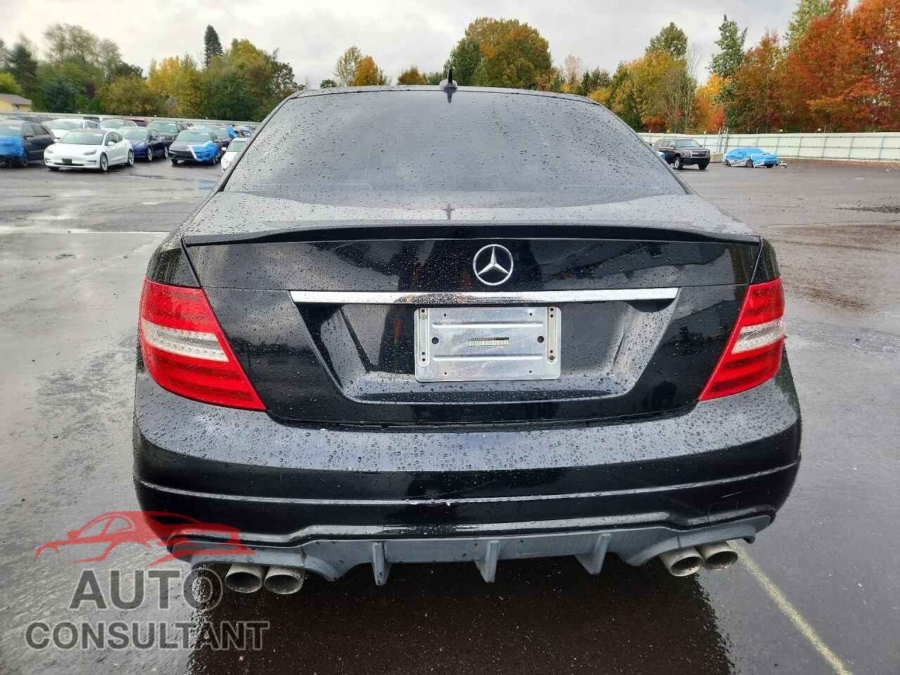 MERCEDES-BENZ C-CLASS 2014 - WDDGF4HB6EG237221