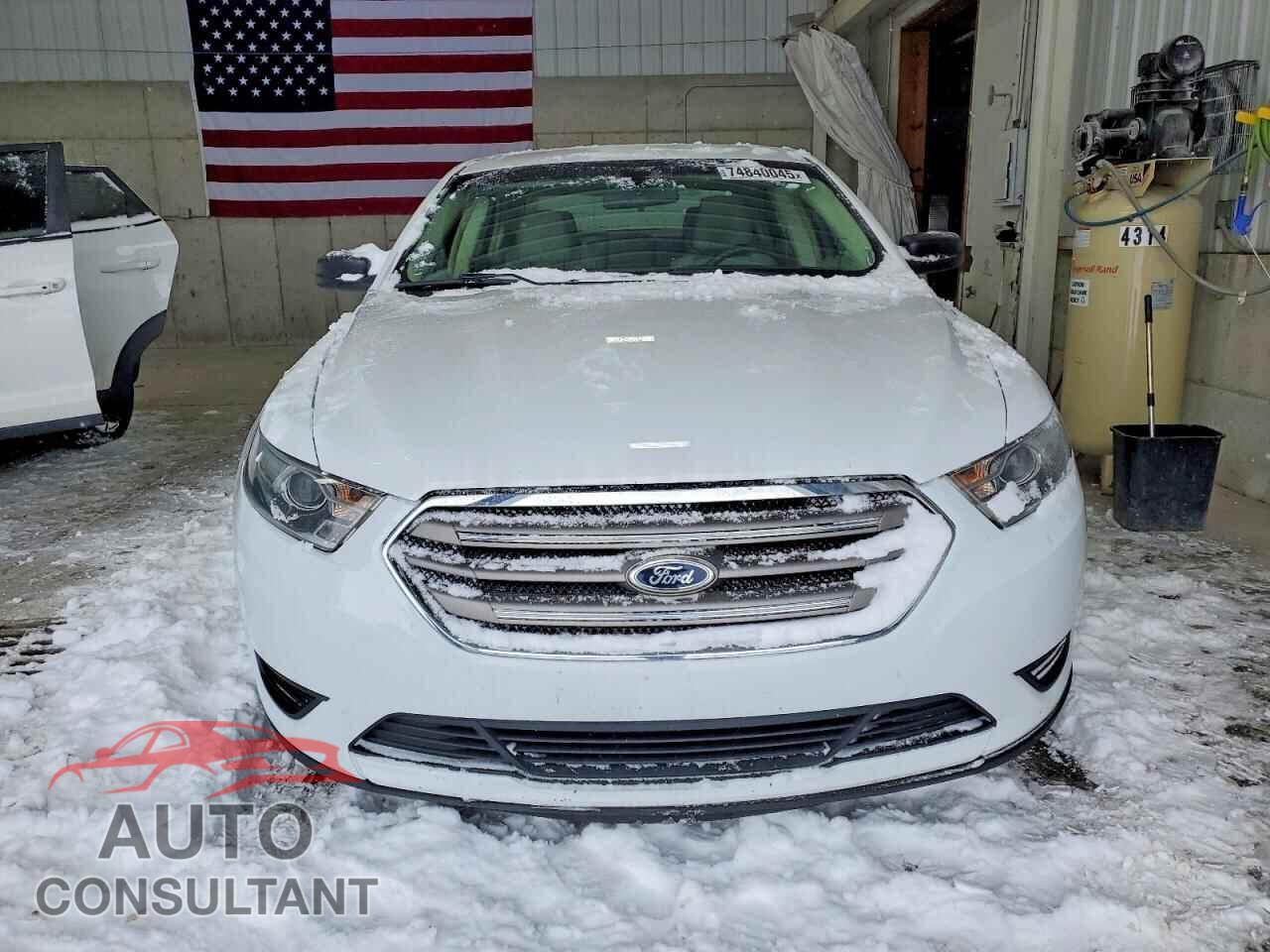 FORD TAURUS 2013 - 1FAHP2D84DG112541
