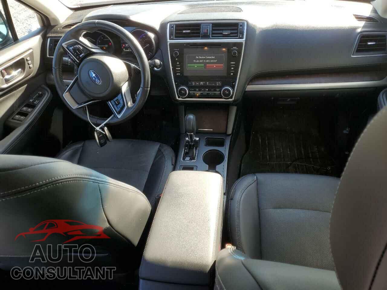 SUBARU OUTBACK 2018 - 4S4BSAKC9J3288371