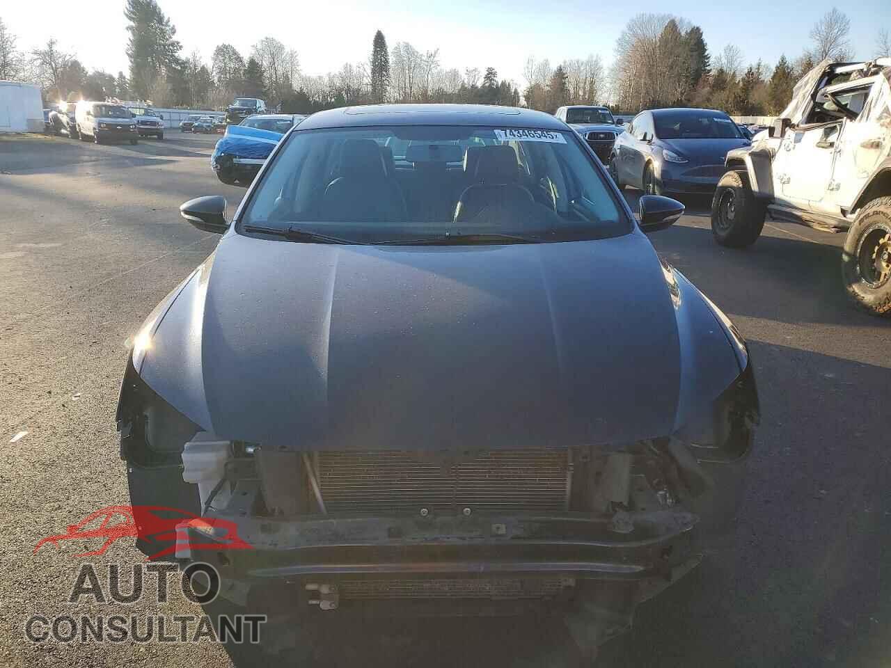 VOLKSWAGEN PASSAT 2017 - 1VWBT7A39HC009059