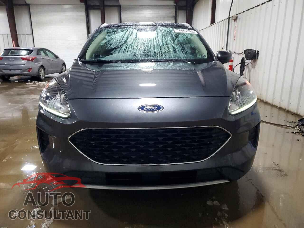 FORD ESCAPE 2020 - 1FMCU9G64LUA72456