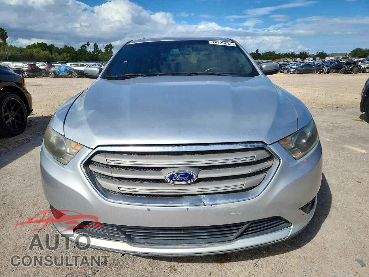 FORD TAURUS 2013 - 1FAHP2E85DG209875