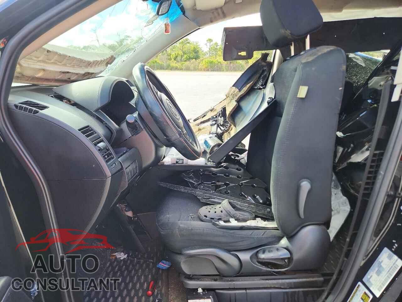 MAZDA 5 2010 - JM1CR2WLXA0360913