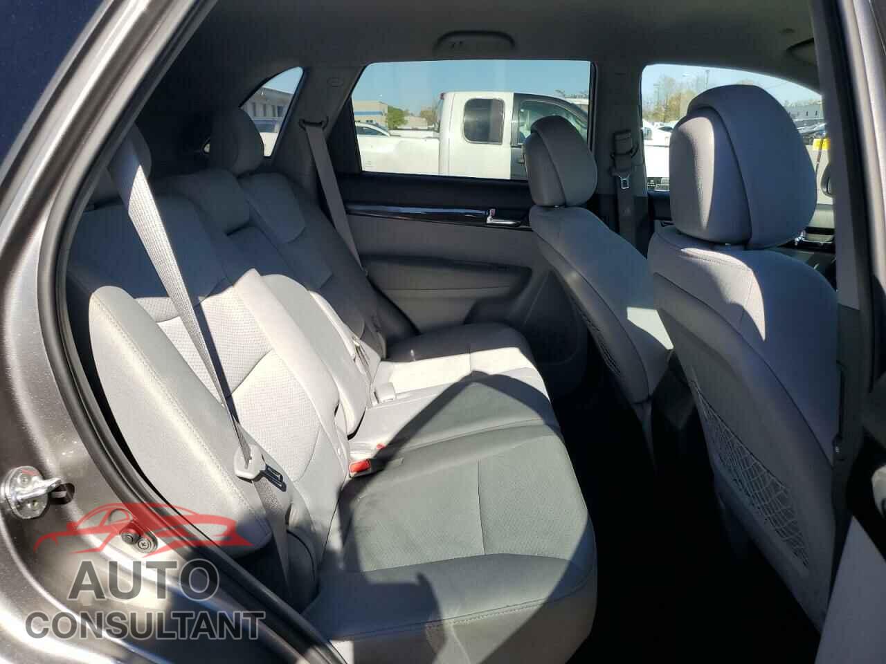KIA SORENTO 2013 - 5XYKT3A19DG417450