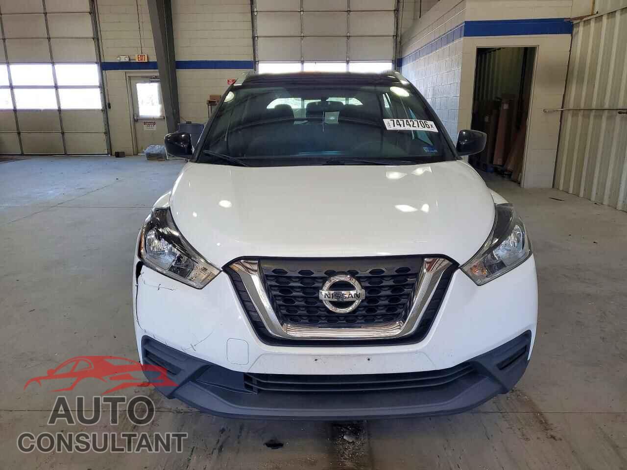 NISSAN KICKS 2019 - 3N1CP5CU4KL563159