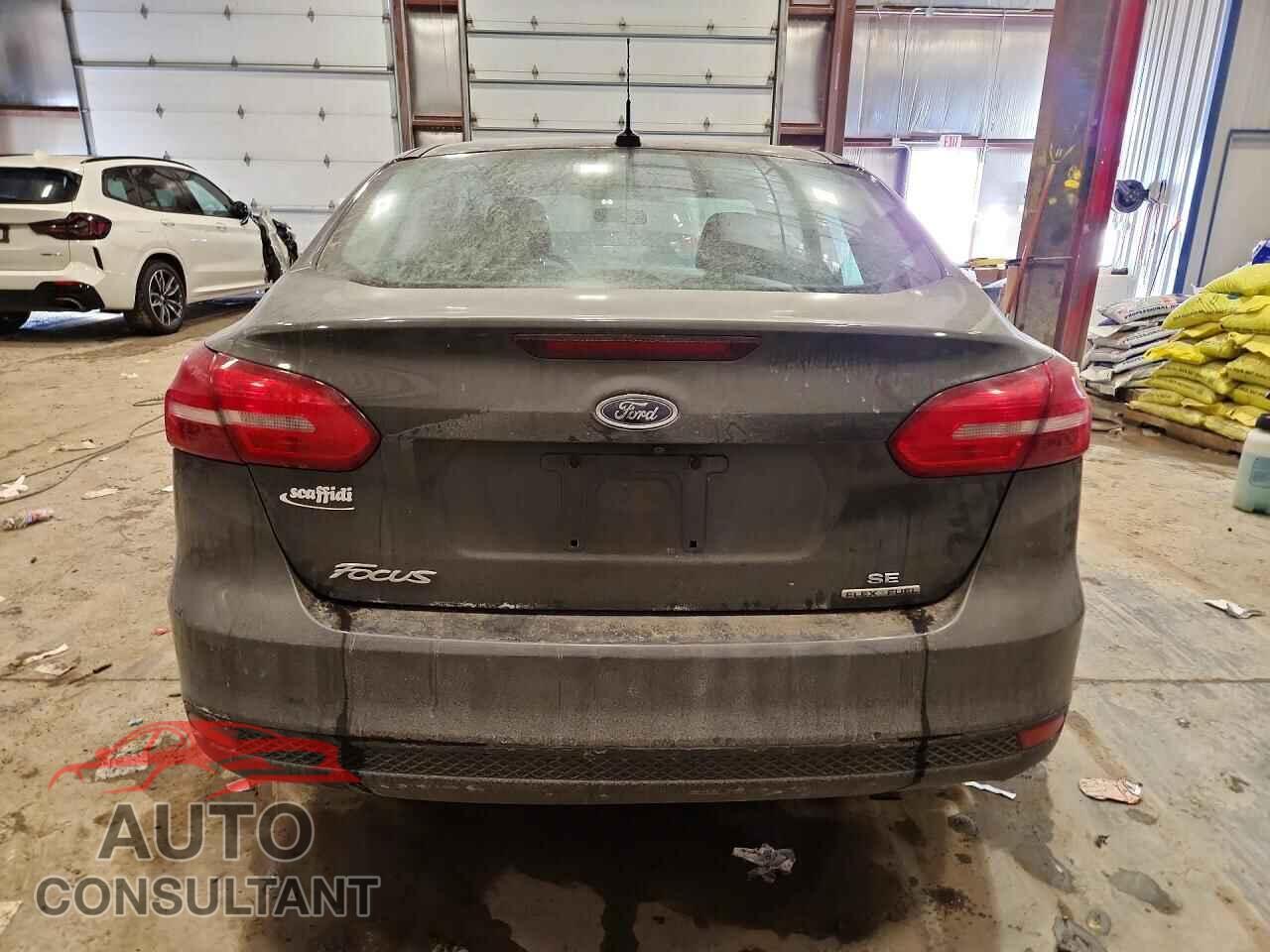 FORD FOCUS 2015 - 1FADP3F21FL309092