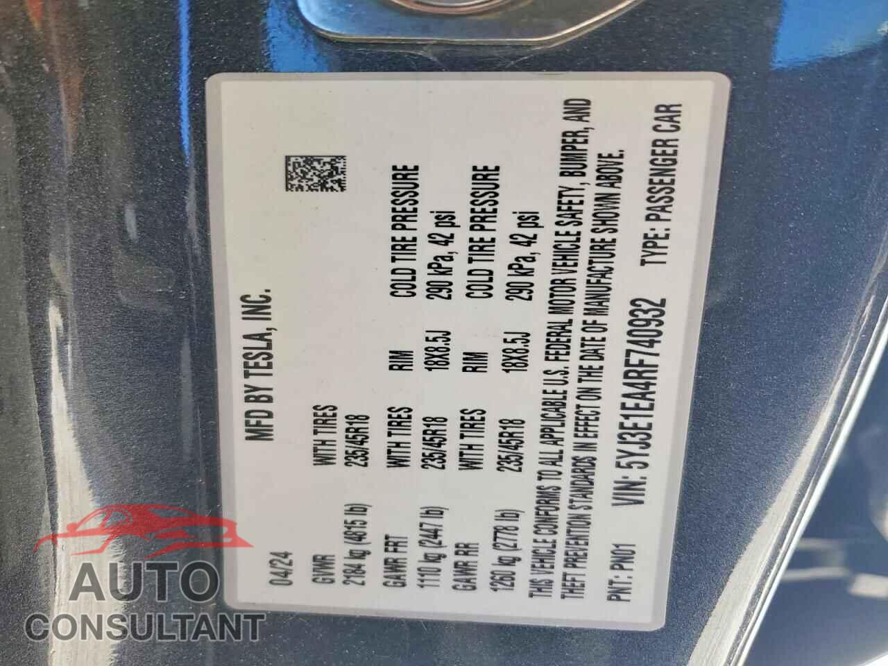 TESLA MODEL 3 2024 - 5YJ3E1EA4RF740932