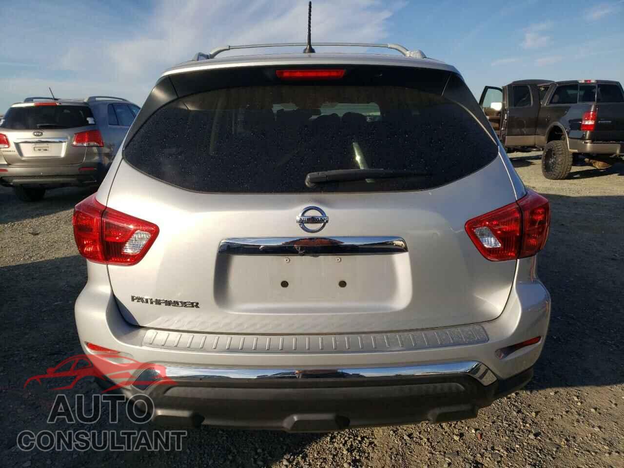 NISSAN PATHFINDER 2017 - 5N1DR2MN6HC679092