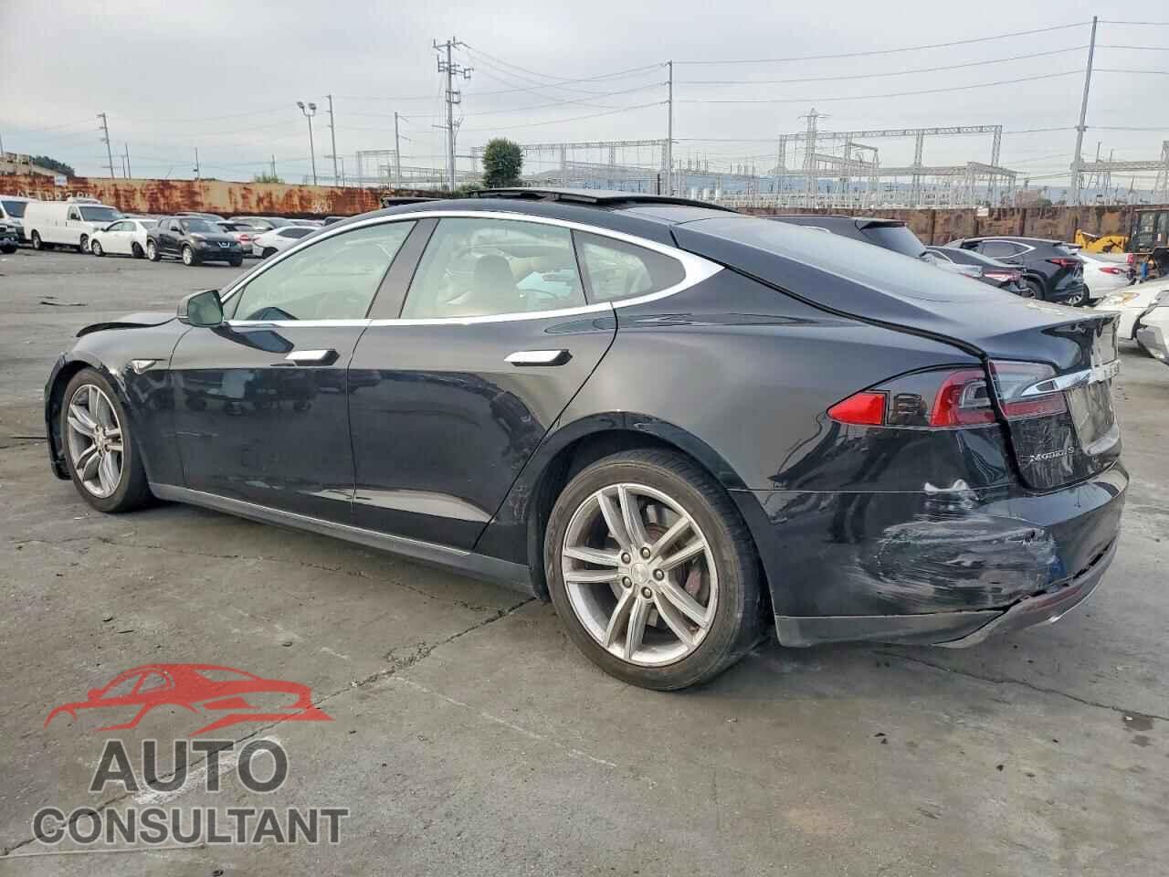 TESLA MODEL S 2014 - 5YJSA1H1XEFP33318