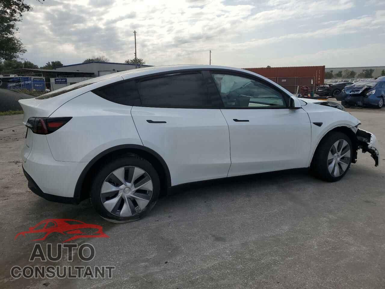 TESLA MODEL Y 2024 - 7SAYGDEE9RA257439
