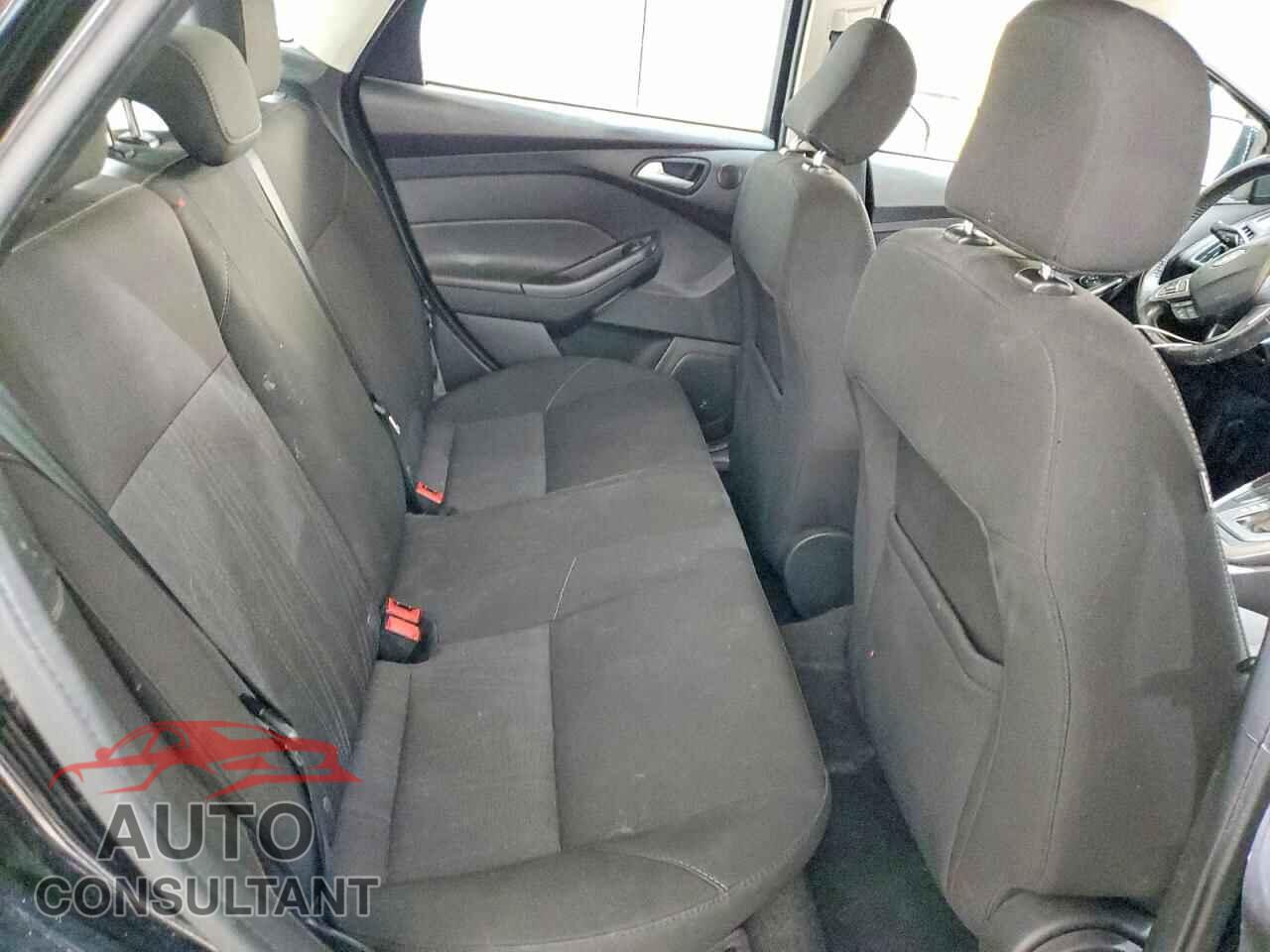 FORD FOCUS 2017 - 1FADP3H21HL327964