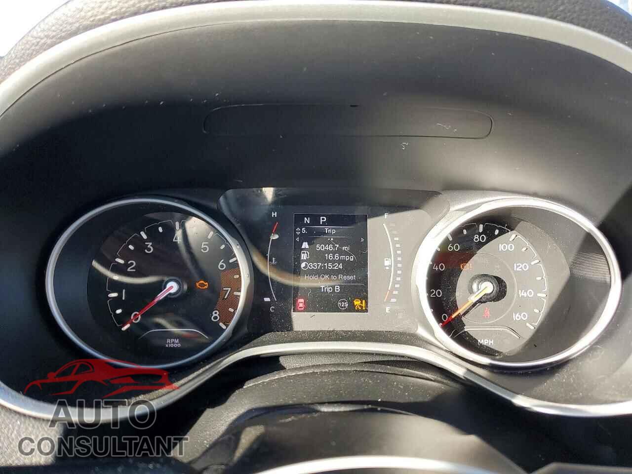 JEEP COMPASS 2020 - 3C4NJDBB7LT244535
