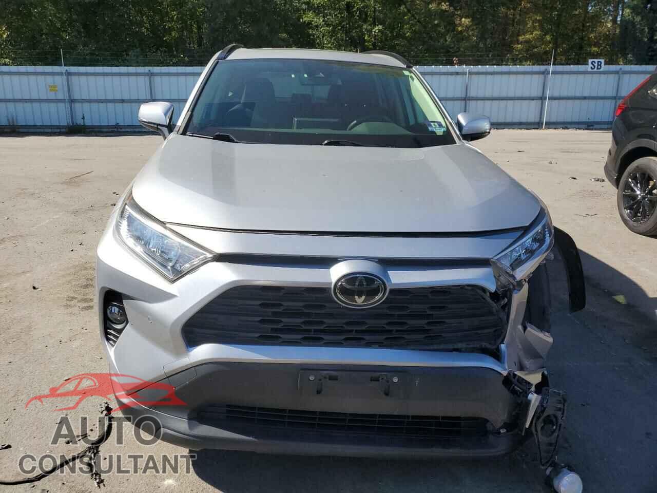 TOYOTA RAV4 2019 - JTMP1RFV8KJ009416