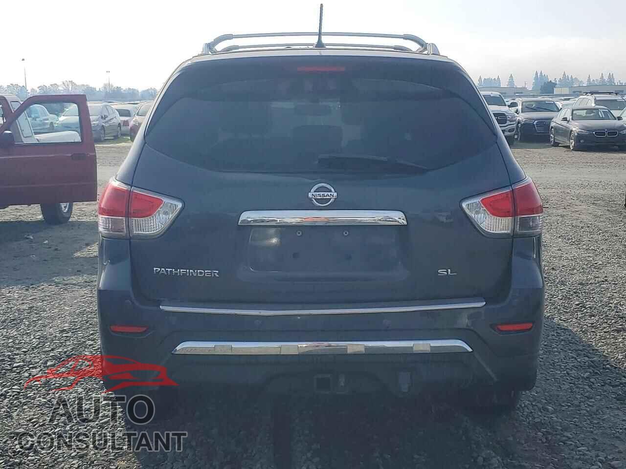 NISSAN PATHFINDER 2013 - 5N1AR2MN1DC667526