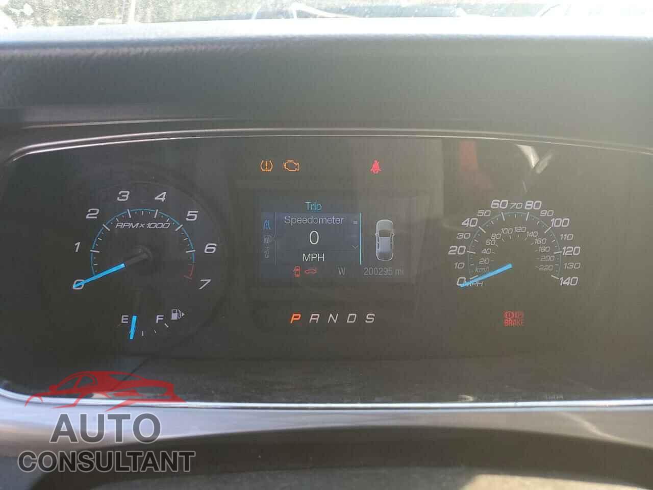 FORD TAURUS 2016 - 1FAHP2E88GG149904