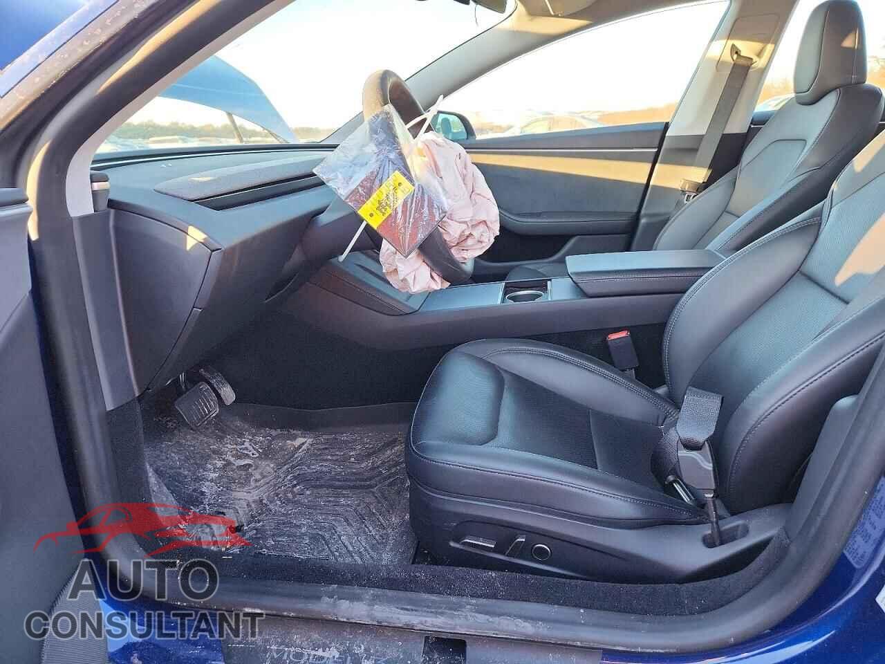 TESLA MODEL 3 2024 - 5YJ3E1EB3RF795848