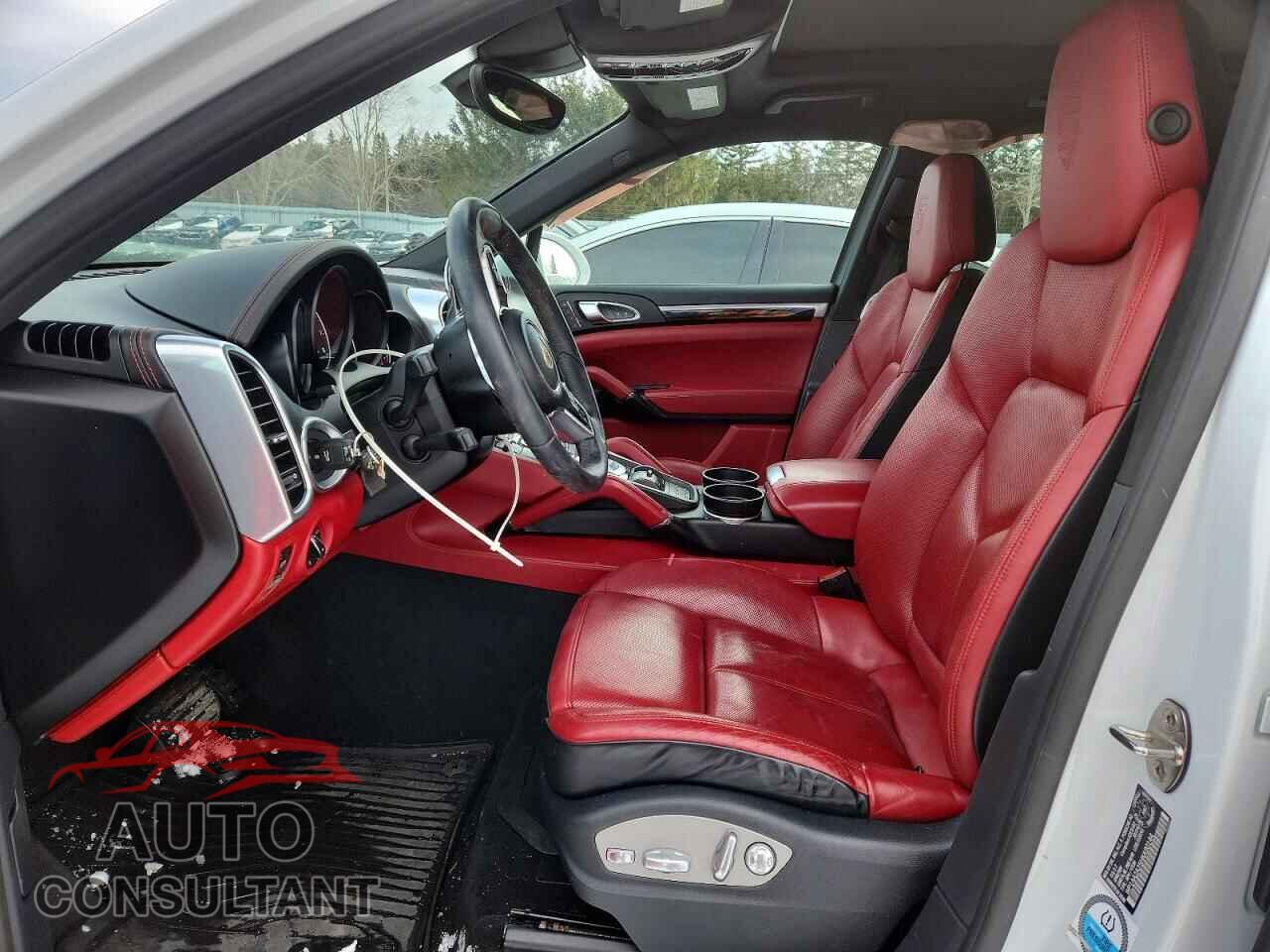 PORSCHE CAYENNE 2017 - WP1AA2A25HKA90144