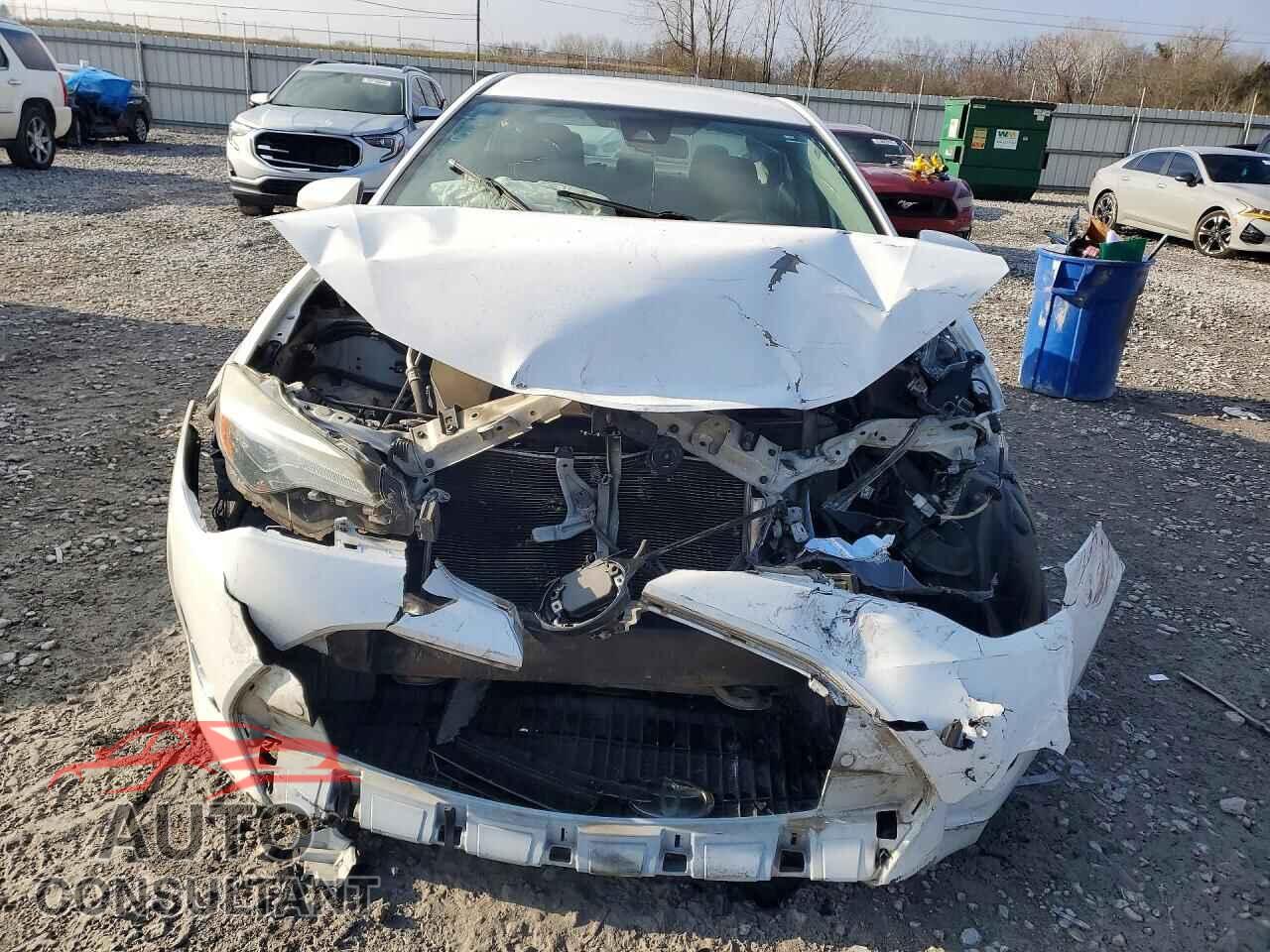 TOYOTA COROLLA 2018 - 5YFBURHEXJP825889