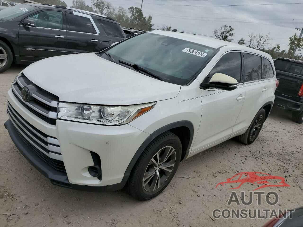 TOYOTA HIGHLANDER 2018 - 5TDZARFH4JS038917